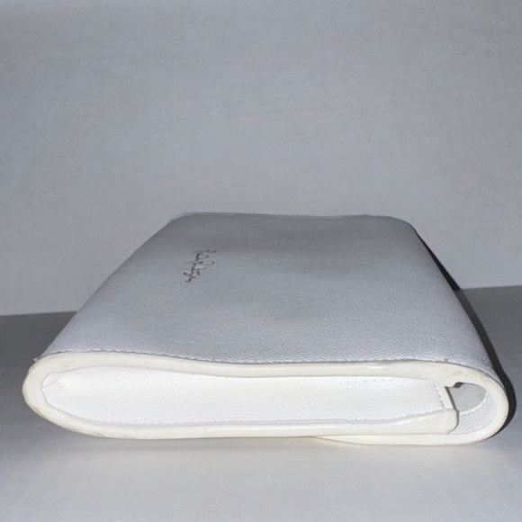 Elegant White Lilly Pulitzer Clutch - Picture 5 of 8